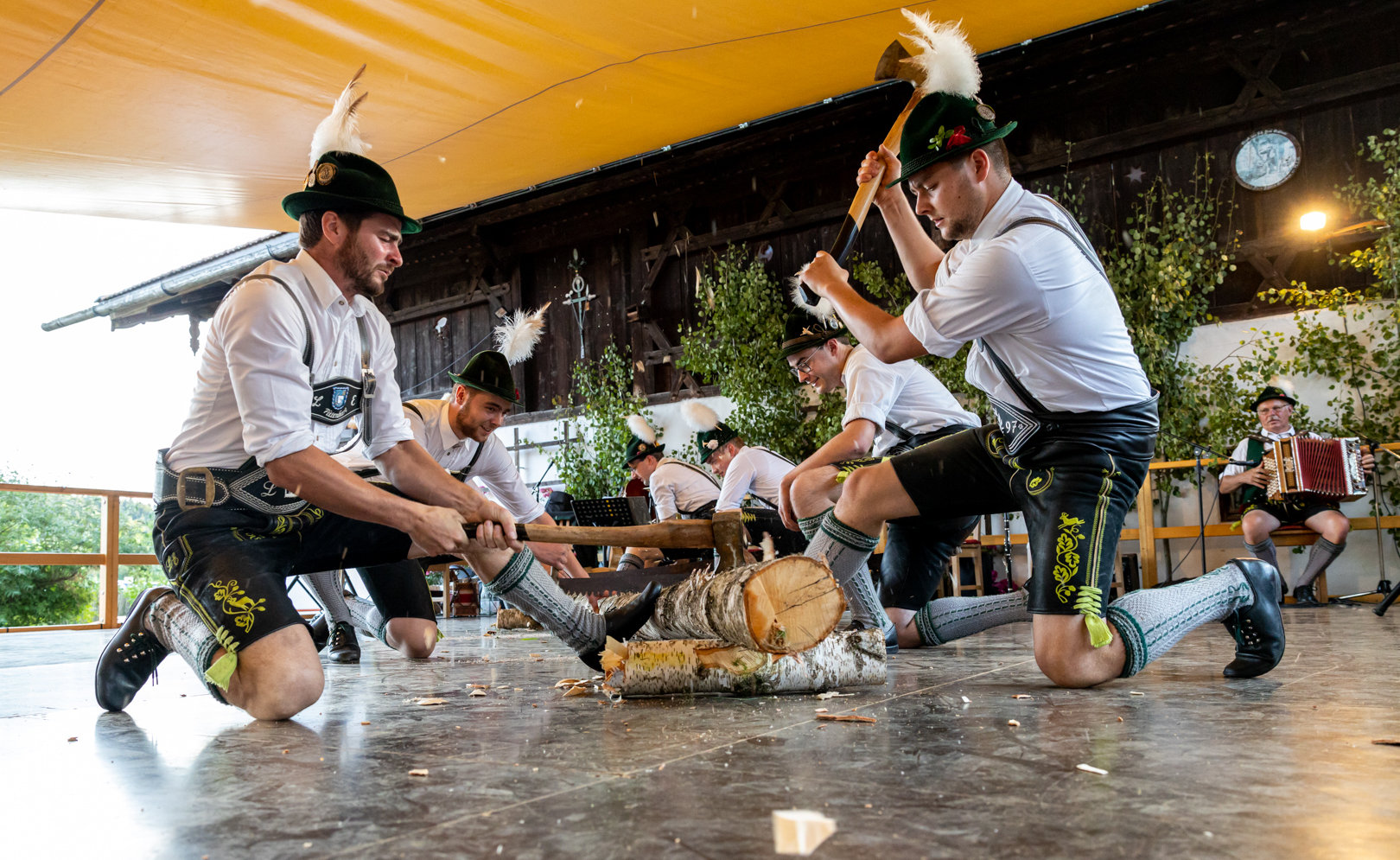 Gartenfest Holzhacker